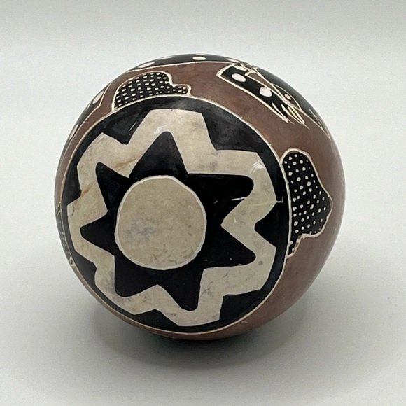 African Folk Art Kenya LIZARD Hand Carved Painted Stone Egg Vintage - Picture 7 of 9